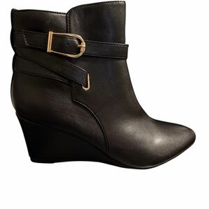 Store Display Life Stride Size 6 Faux Leather Wedge Black Bootie